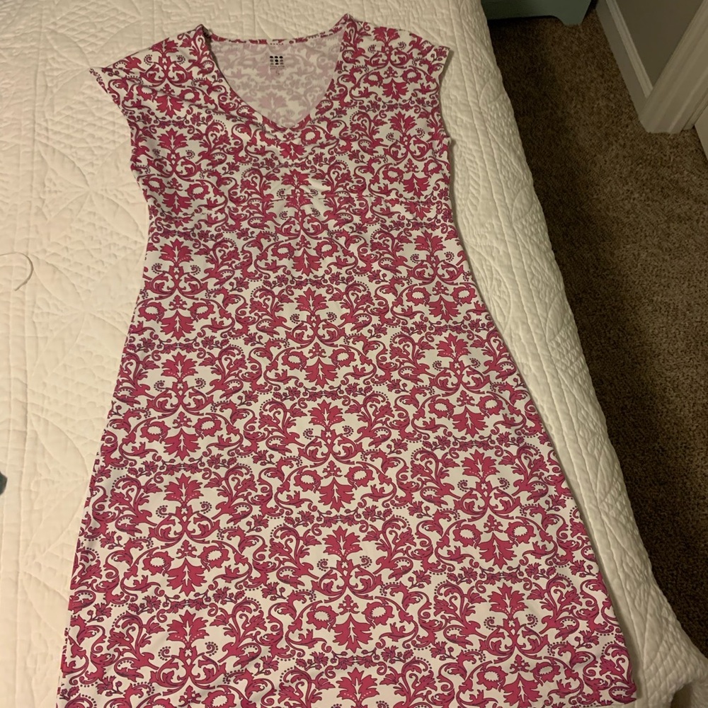 Athletic fit dress